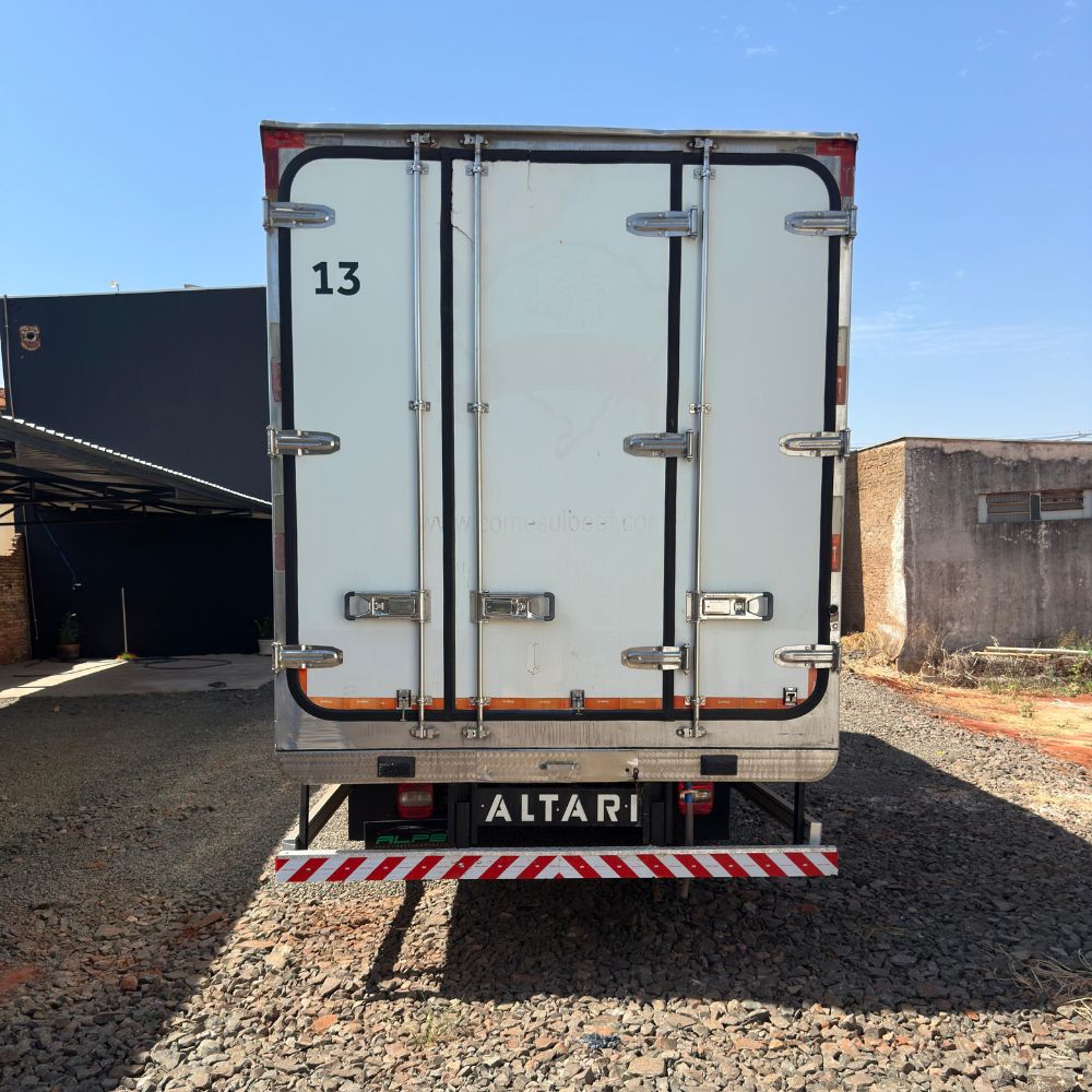 VOLKSWAGEN 11.180 4x2 2022