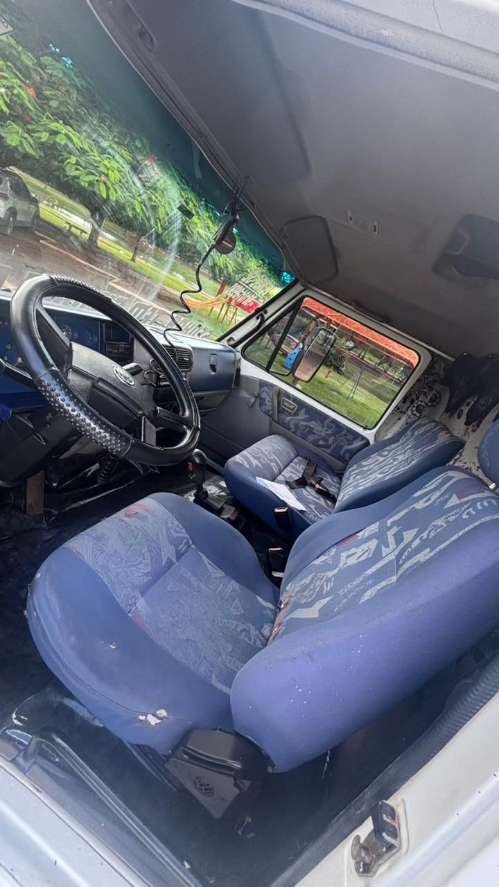 VW 13-180 180C (DIESEL) 2002